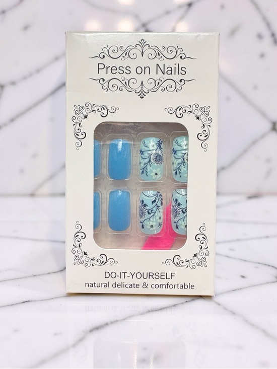 Other - Blue Floral Press-On Nail Set